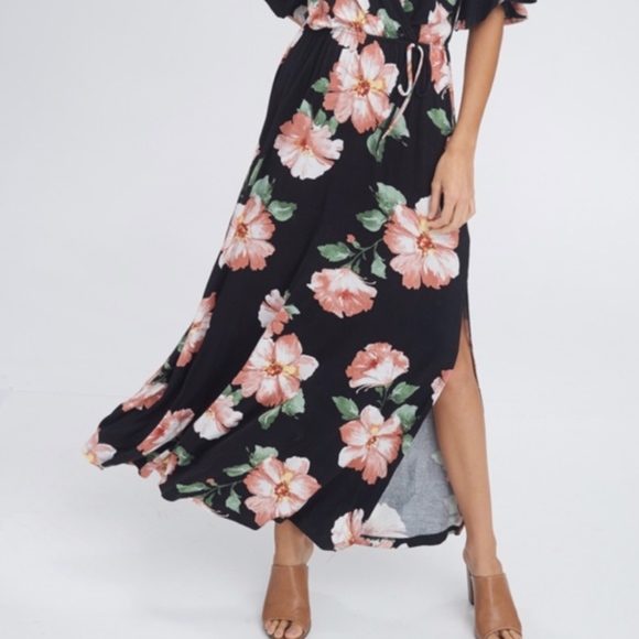 !! SALE !! Floral Maxi Dress Size M - Picture 4 of 7